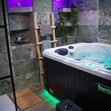 شقة Nuit De La Sagesse "Jacuzzi Terrasse Et Parking Prive" روان المظهر الخارجي الصورة